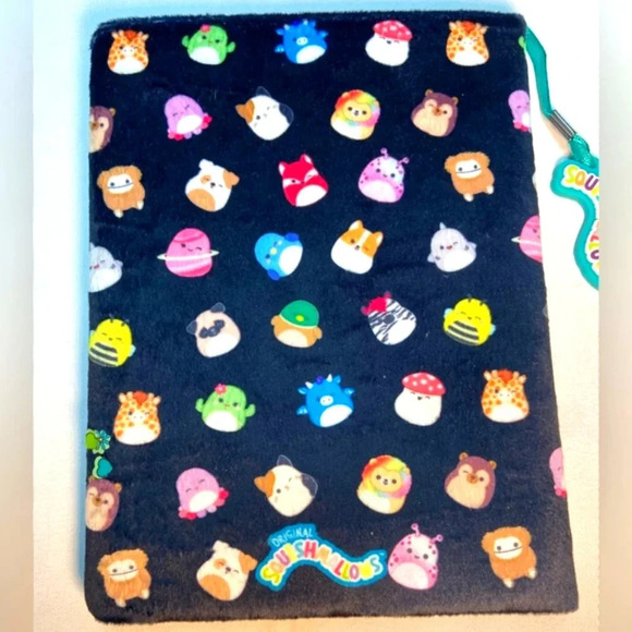 Squishmallow Soft and Fluffy Note Book - Picture 5 of 6